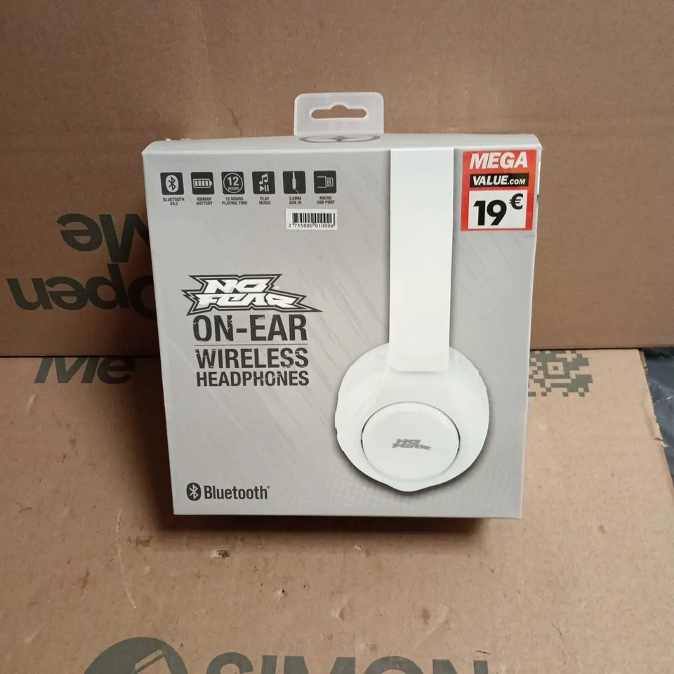 NO FEAR WHITE ON-EAR WIRELESS HEADPHONES – BLUETOOTH, BOXED