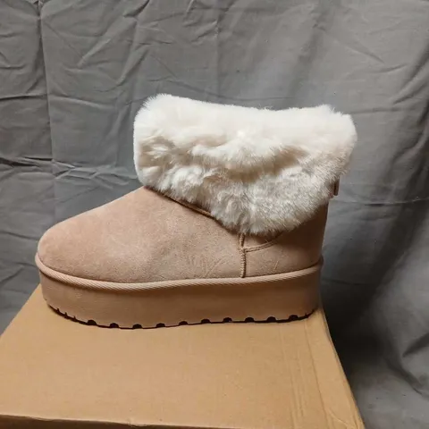 KOB15 MOCHA MICRO FUR-TRIM BOOT – WOMEN'S, UK 6.5