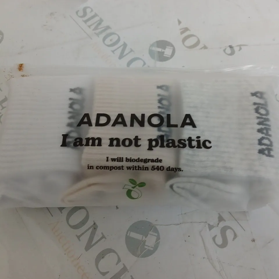 ADANOLA 3-PACK OF SOCKS 