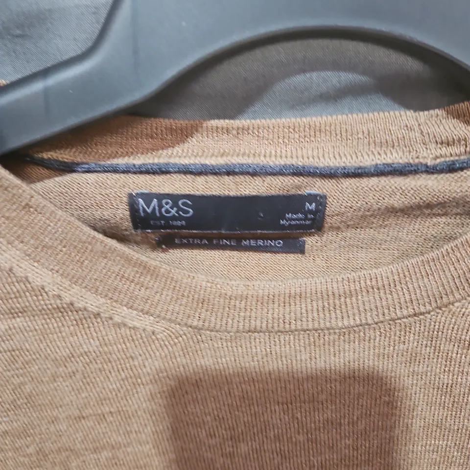 M&S EXTRA FINE MERINO CREW NECK JUMPER – MEN'S KNITWEAR