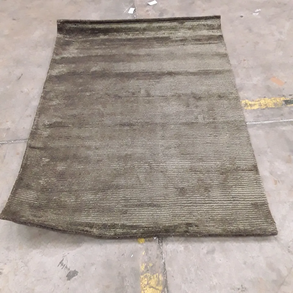 DARK GREY CARPET RUNNER – WOVEN PILE, USED 170X120CM APPROXIMATELY