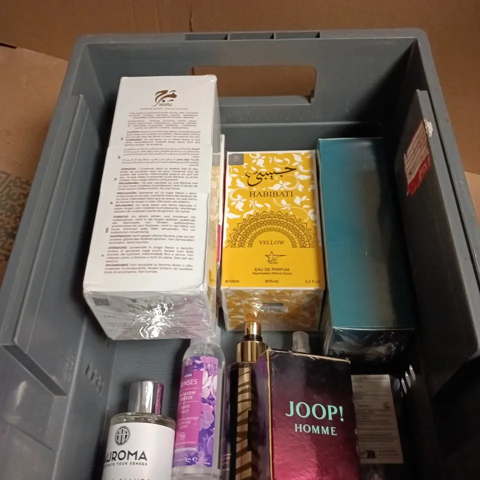 APPROXIMATELY 10 ASSORTED PERFUMES INCLUDING JOOP HOMME AND AUROMA 