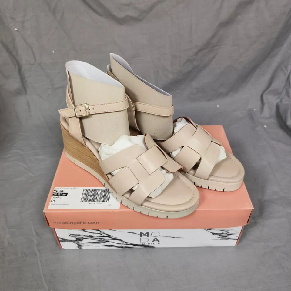 MODA IN PELLE OFF-WHITE LEATHER H-BAND WEAVE SANDALS – UK 7