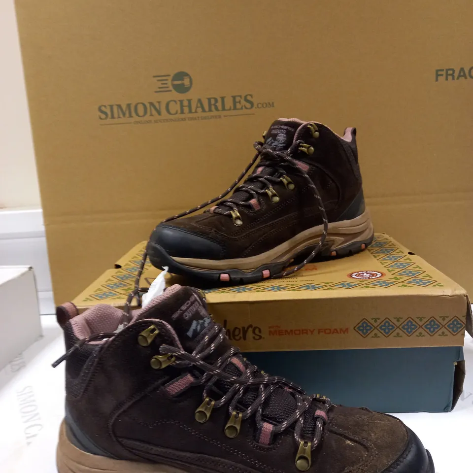 HIKING/WALKING BOOTS BY SKECHERS - BROWN & PINK - UK 7