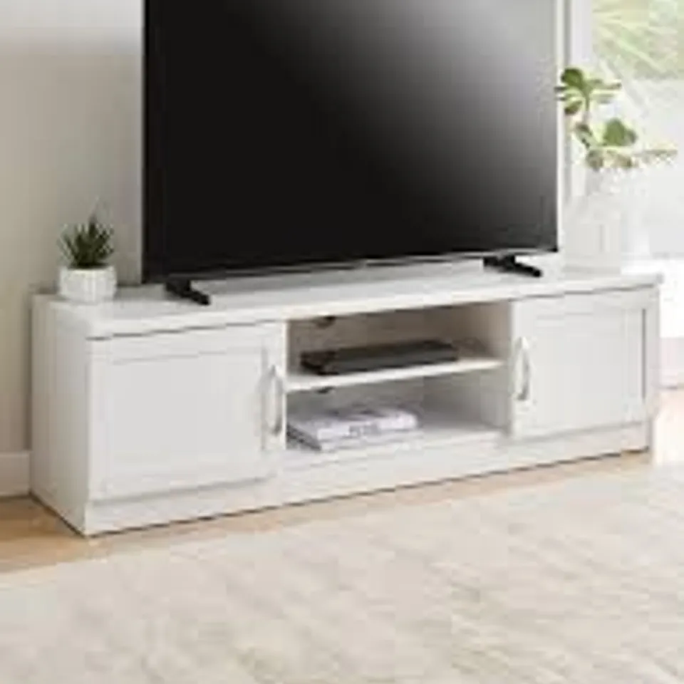 BOXED CAMBERLEY TV UNIT - FITS UP TO 65 INCH - WHITE (1 BOX) RRP £149