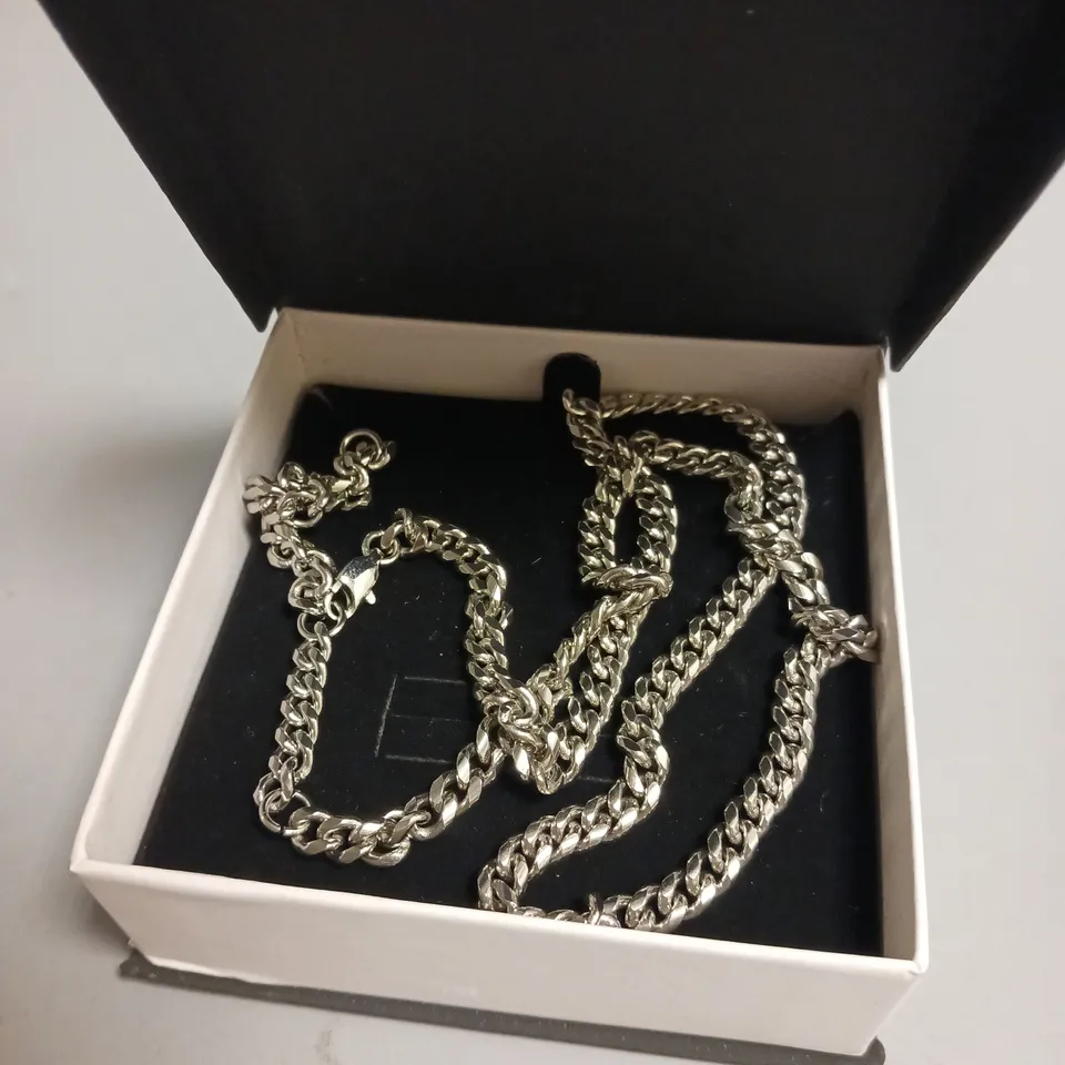 UNBRANDED CUBAN LINK CHAIN IN SILVER CLASP CHAIN APPROX 45CM INCLUDED GIFT BOX