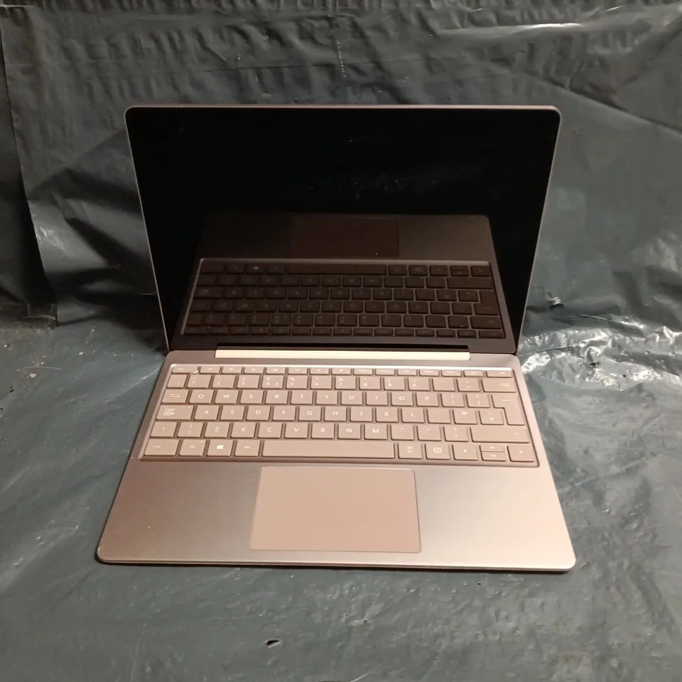 MICROSOFT SURFACE LAPTOP GO - 1943