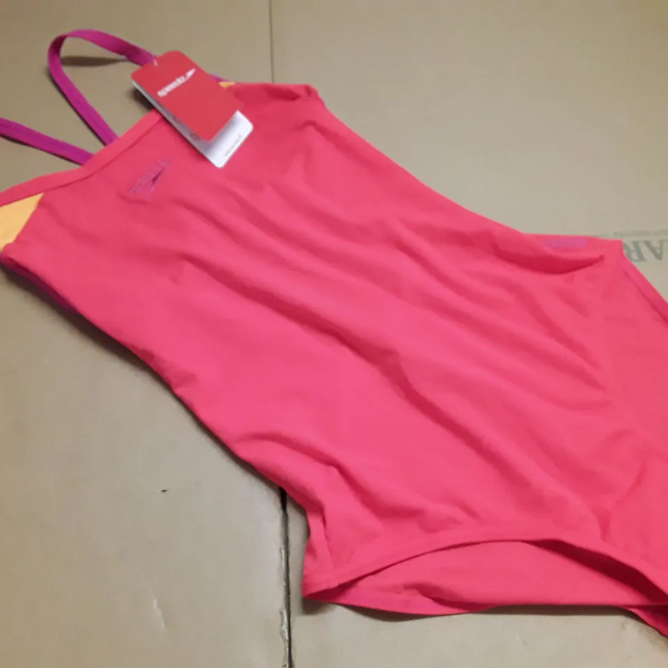 SPEEDO ENDURANCE RED ONE PIECE SWIMSUIT - SIZE 14