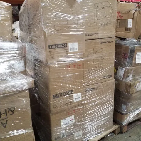 PALLET CONTAINING ASSORTED TRASH CANS