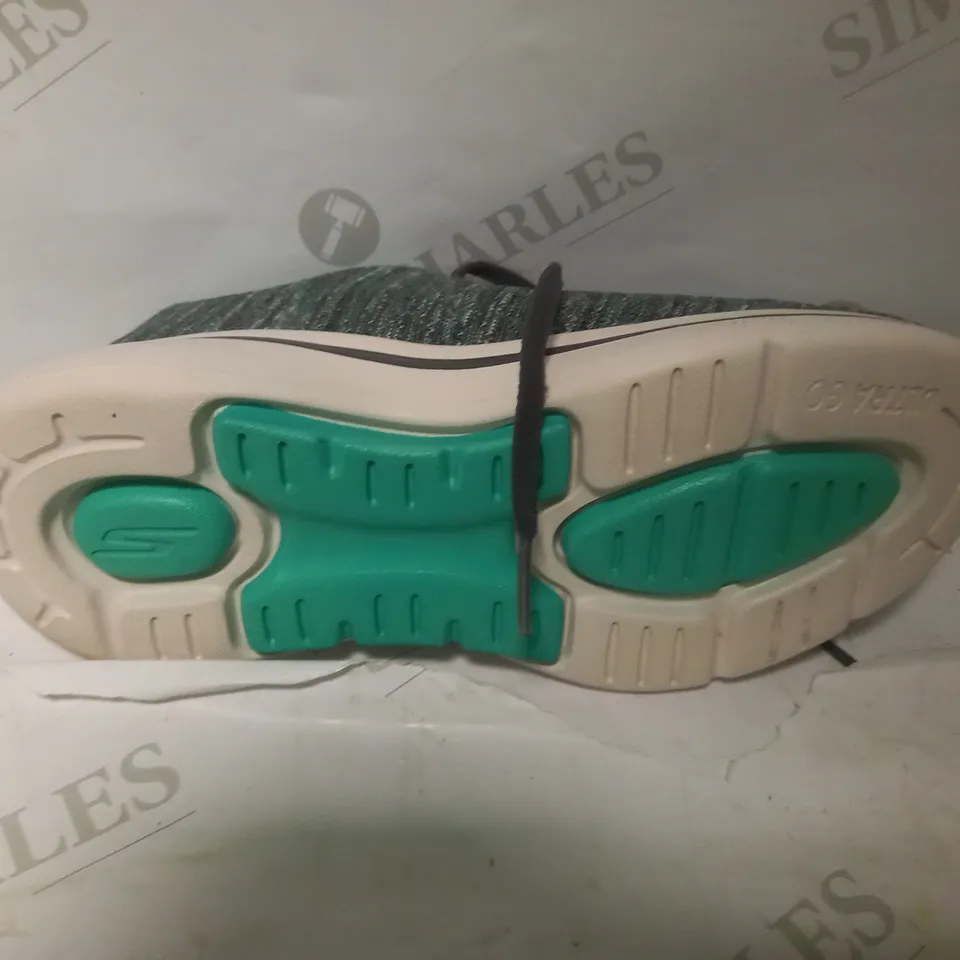 SKECHERS GO WALK TRAINERS, TURQUOISE - SIZE 4