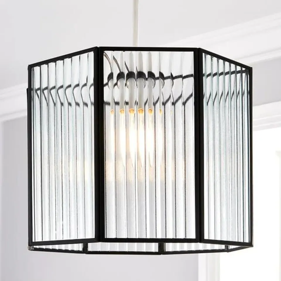 BOXED VOSS EASY FIT PENDANT SHADE
