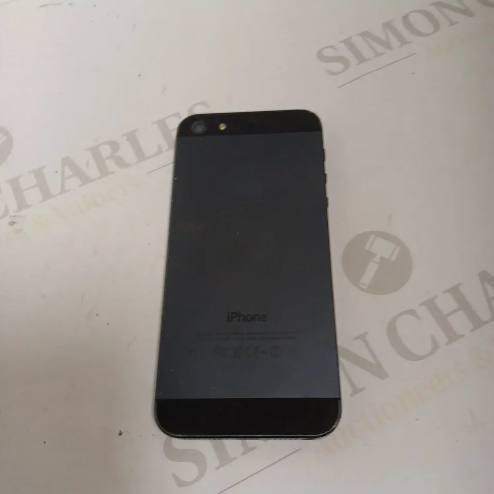 APPLE IPHONE 5 (A1429) 