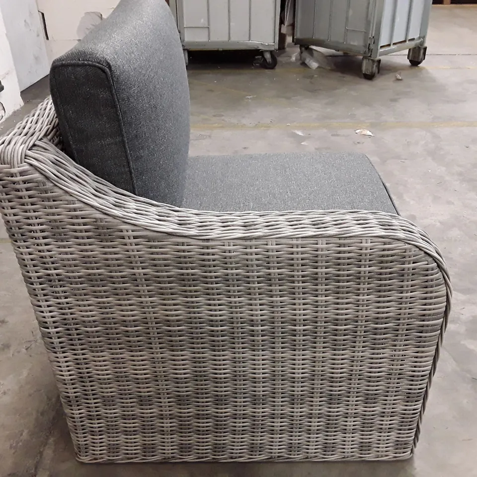 BOXED CURVED ARM RIGHT CORNER CHAIR - LIGHT GREY 