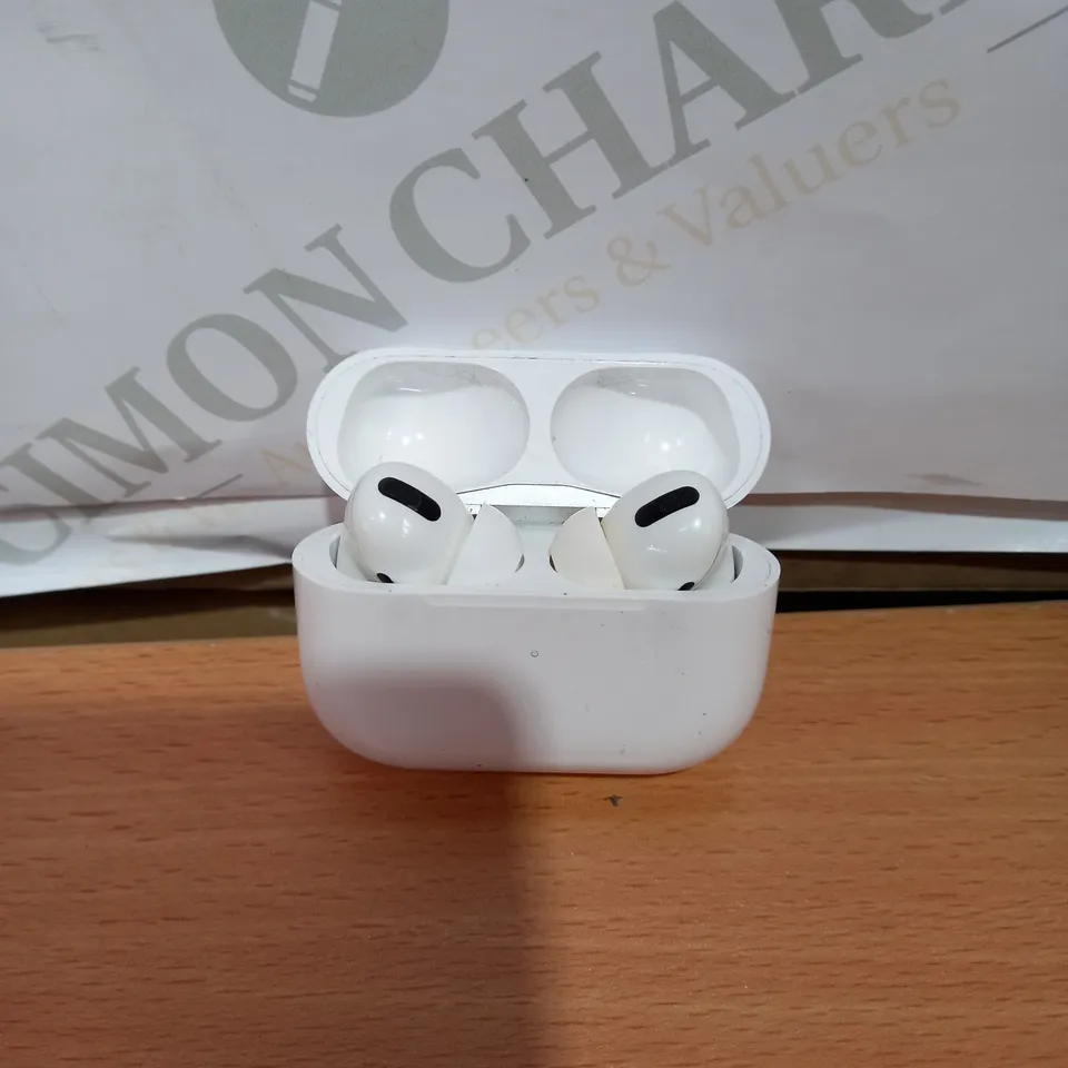 APPLE AIRPODS PRO
