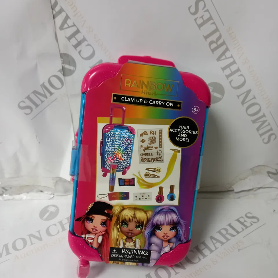 RAINBOW CLAM UP & CARRY ON