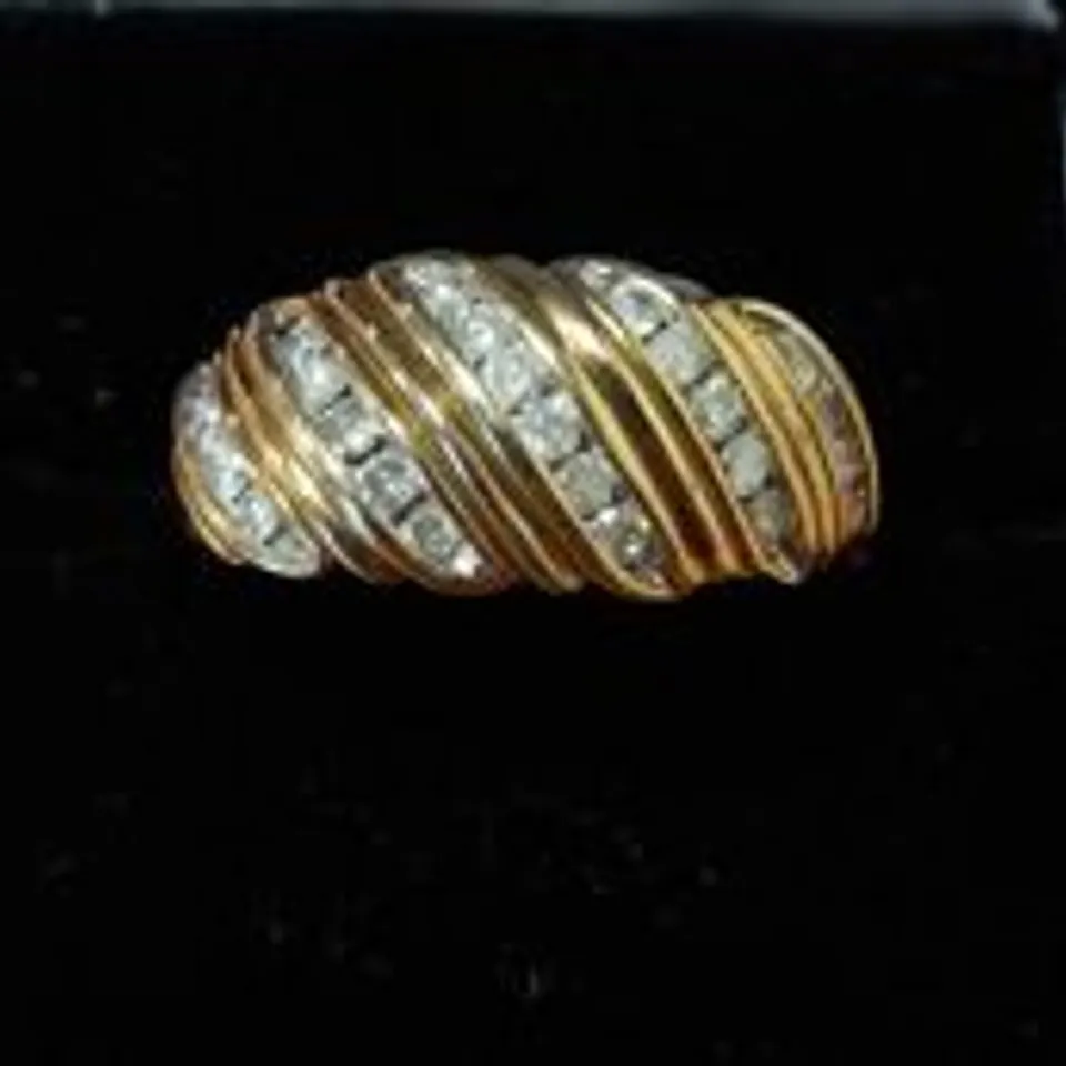 9CT YELLOW GOLD NATURAL DIAMOND DRESS RING