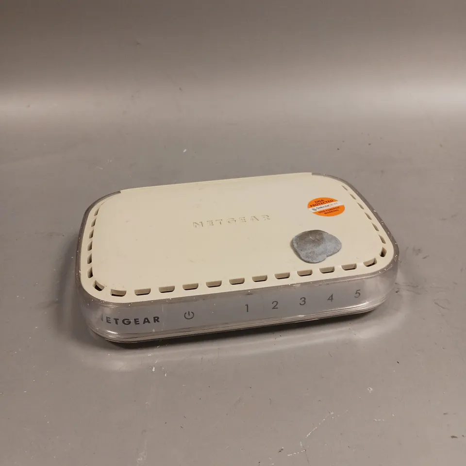 NETGEAR GS605 5 PORT SWITCH 