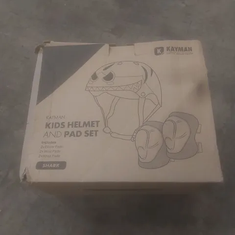 BOXED KAYMAN KIDS HELMET AND PAD SET - SHARK