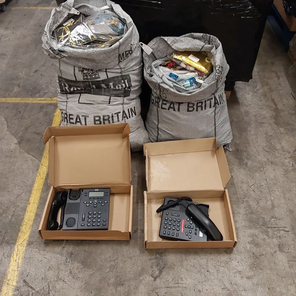 PALLET OF ASSORTED ITEMS INCLUDING; BALLOONS, BUNTING, TOOTHBRUSHES, TELEPHONES ECT.