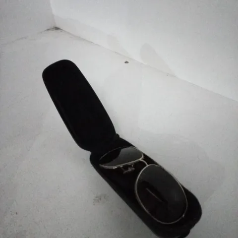 POLICE SUNGLASSES β BLACK CASE