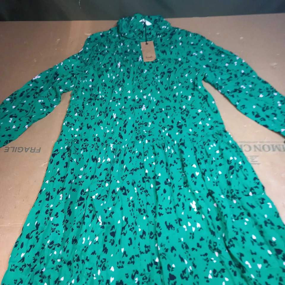HUSH HEART PATTERN DRESS SIZE UNSPECIFIED