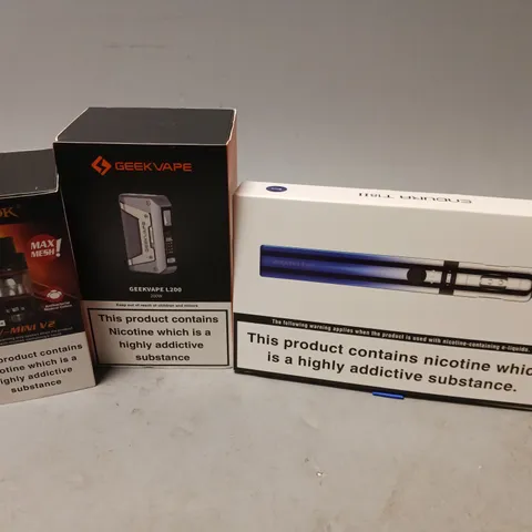 APPROXIMATELY 20 VAPES & E-CIGARETTES TO INCLUDE INNOKIN ENDURA T18II, GEEKVAPE L200, SMOK TFV-MINI V2, ETC