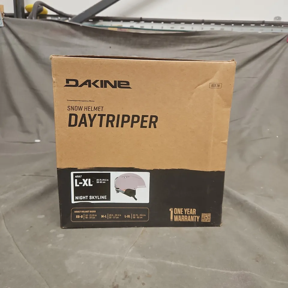 DAKINE DAYTRIPPER SNOW HELMET – PINK SHELL, NIGHT SKYLINE STRAP DESIGN, SIZE L-XL