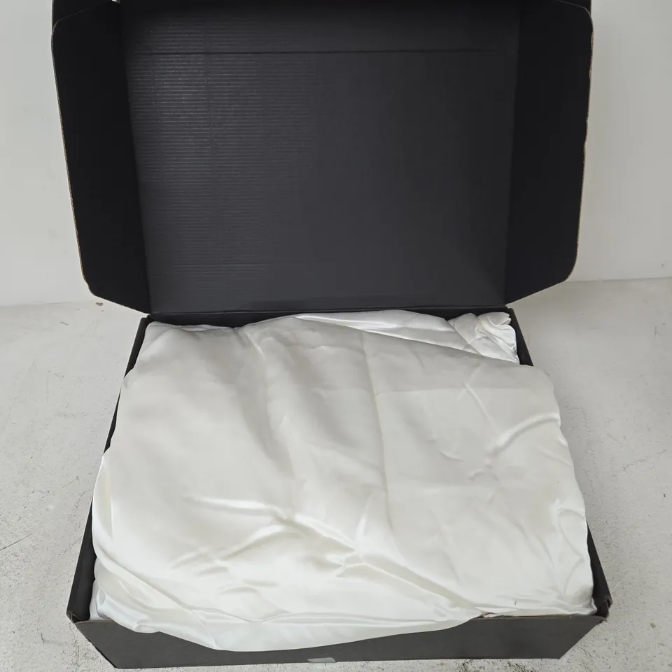 SILK BLANKET