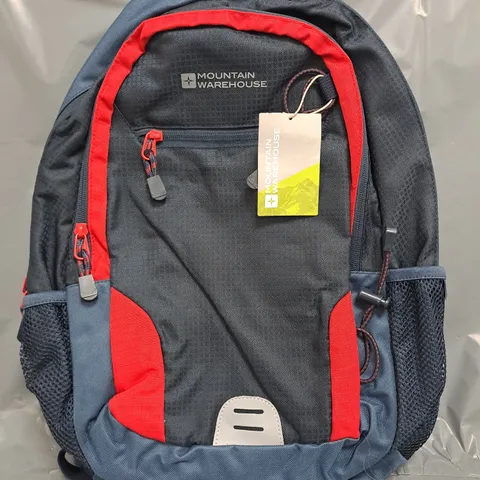 MOUNTAIN WAREHOUSE QUEST LAPTOP BAG IN NAVY/RED