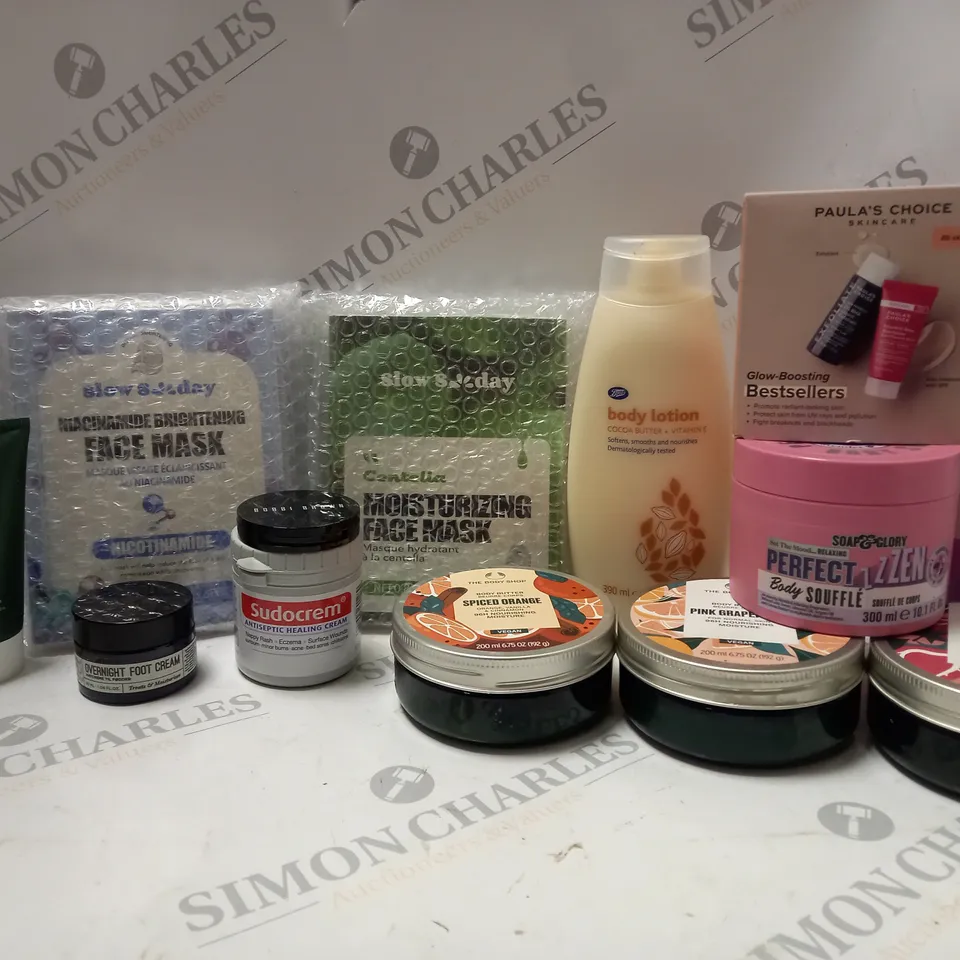 BOX OF APPROX 10 ASSORTED BEAUTY PRODUCTS TO INCLUDE SLOW SUNDAY MOISTURIZING FACE MASK, SOAP&GLORY BODY SOUFFLE, THE BODY SHOP STRAWBERRY BODY BUTTER, ETC 