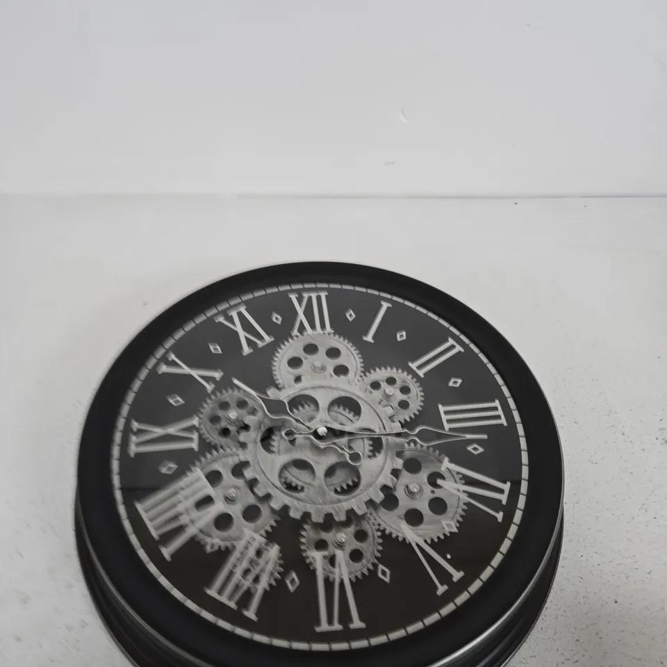 ROUND SKELETON GEAR WALL CLOCK