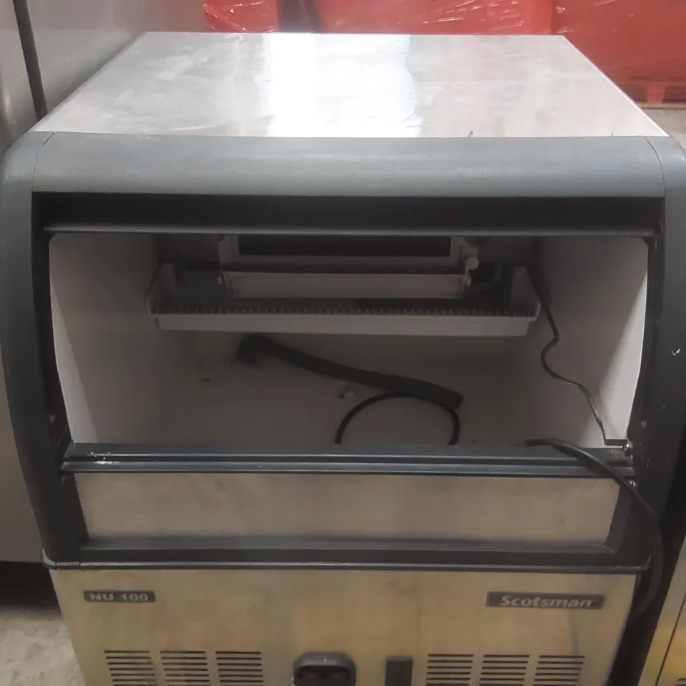Scotsman nu100 commercial  Self Contained Dice Ice Machine - 56kg/24hr Production / 20kg Storage Capacity