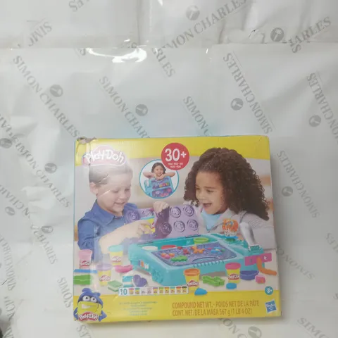 PLAYDOH ON THE GO
