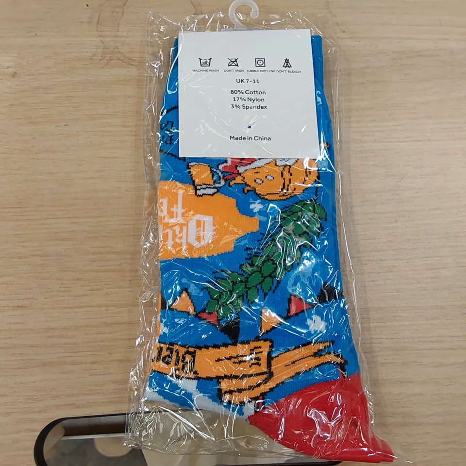 BOX OF APPROXIMATELY 320 BRAND NEW BIER CO OKTOBERFEST SOCKS (1 BOX)