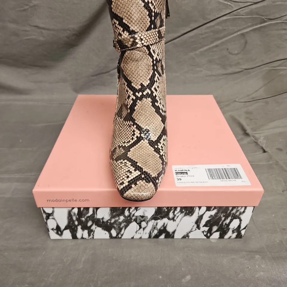 BOXED PAIR OF MODA IN PELLE KAMINA NATURAL SNAKE PRINT TOE BOOTS - SIZE 39