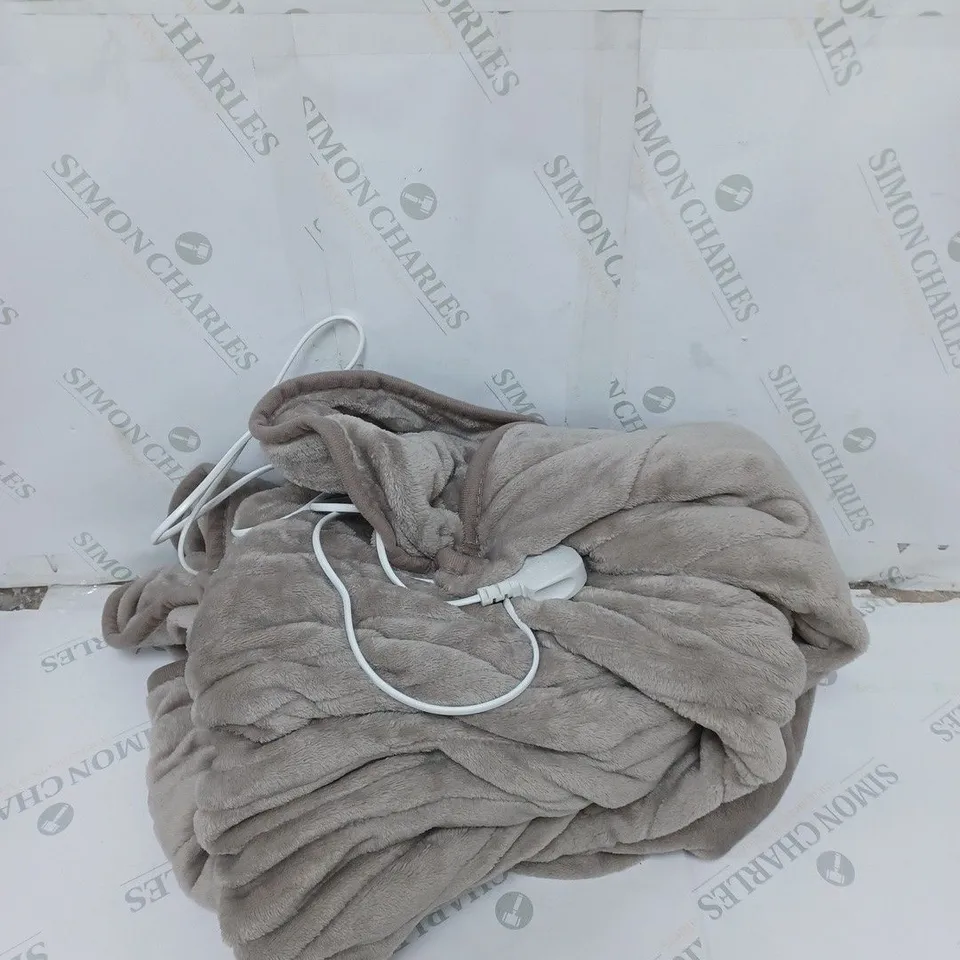 COZEE HOME VELVETSOFT HEATED THROW IN DARK TAUPE