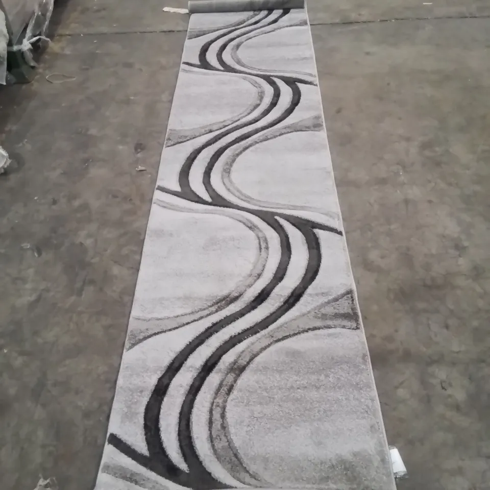 QUALITY DESIGNER AREA RUG - APPROXIMATELY 300X70CM