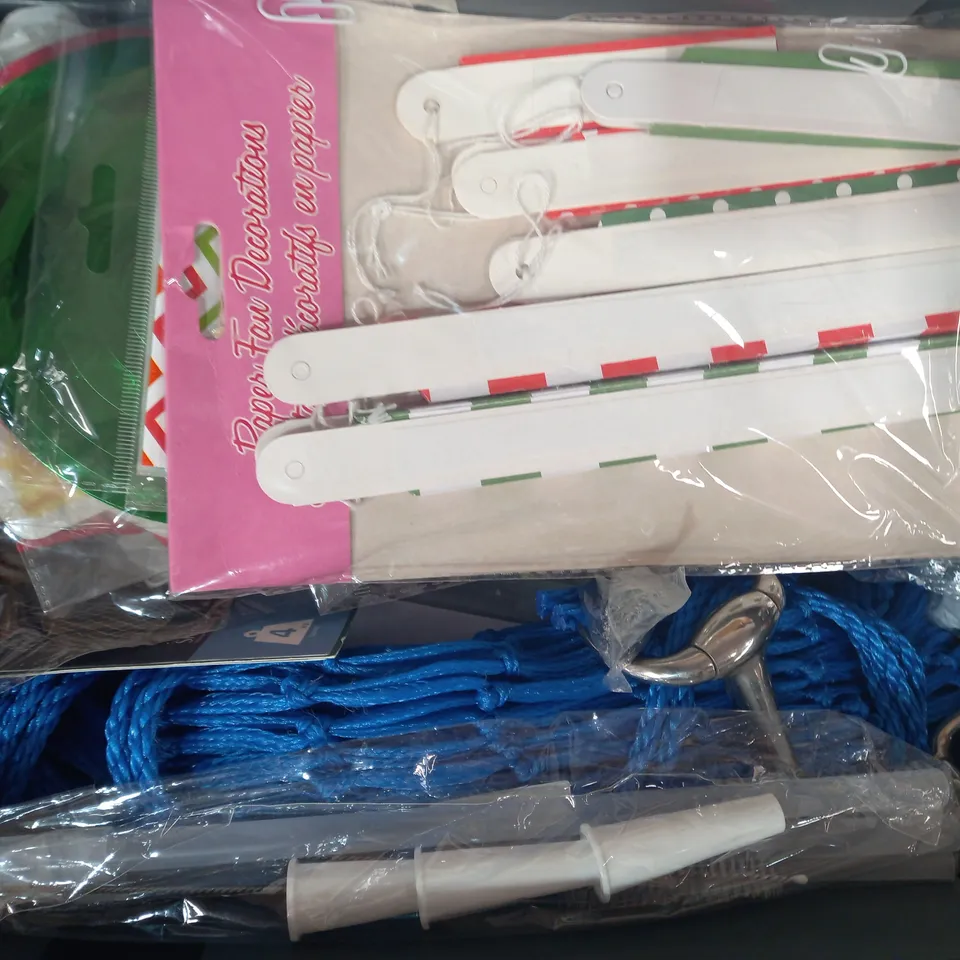 LOT OF APPROXIMATELY 10 ASSORTED HOUSEHOLD ITEMS TO INCLUDE CHARGE-IT MAINS CHARGER, RNIB LIQUID LEVEL INDICATOR, ETC