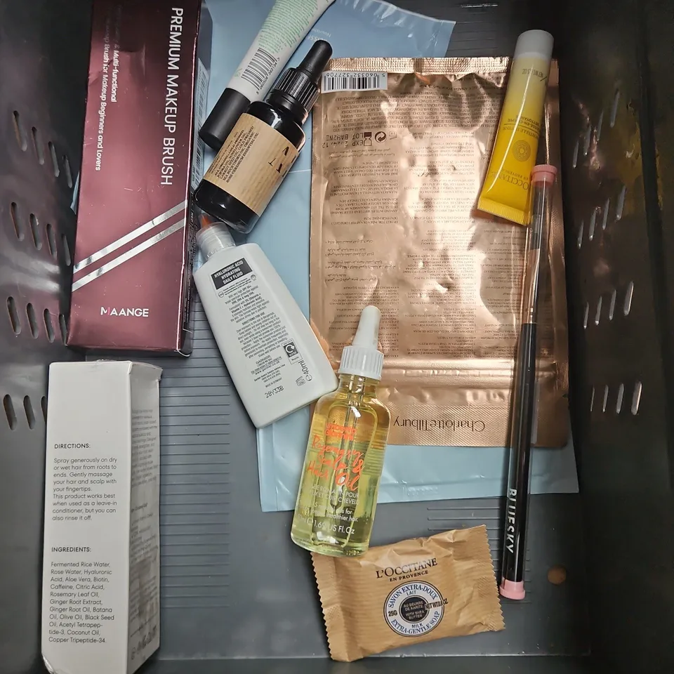 APPROXIMATELY 20 ASSORTED HEALTH & BEAUTY PRODUCTS TO INCLUDE - ELF SETTING MIST - L'OREAL REVITALIFT LASER NIGHT CREAM - L'OCCITANE HAND CREAM - ETC