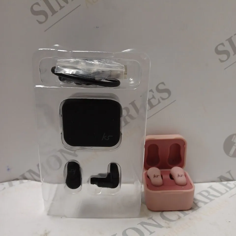 BOX OF 2 KITSOUND FUNK 35 WIRELESS EARBUDS
