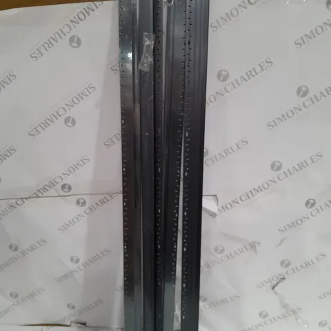 APPROX OF 4 DOOR AND CARPET GRIPPERS