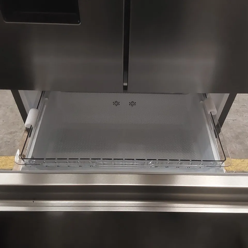 HISENSE PUREFLAT RF632N4WIF FRIDGE FREEZER - STAINLESS STEEL