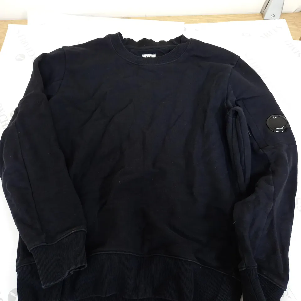 C.P COMPANY PLAIN JUMPER IN BLACK - S