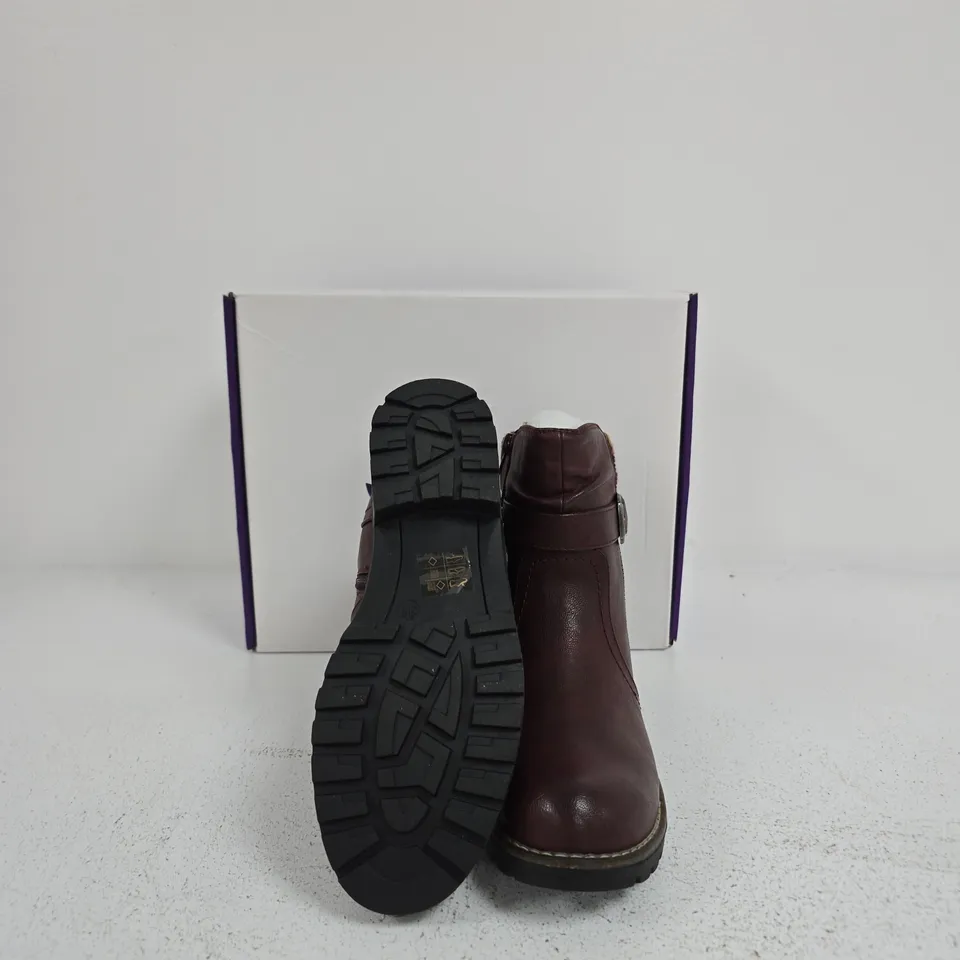 WOMEN’S BURGUNDY LEATHER ANKLE BOOT WITH SIDE ZIP & BUCKLE SIZE EU 36