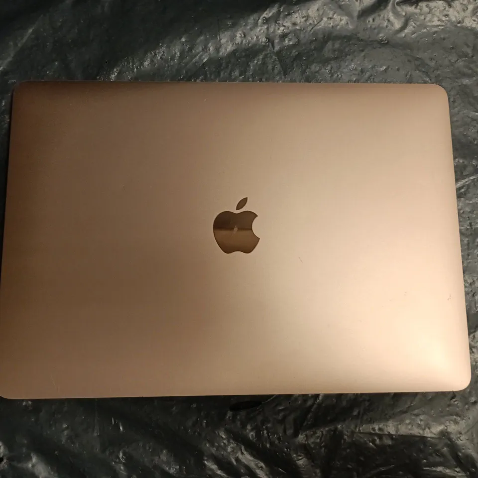 APPLE MACBOOK AIR A1932