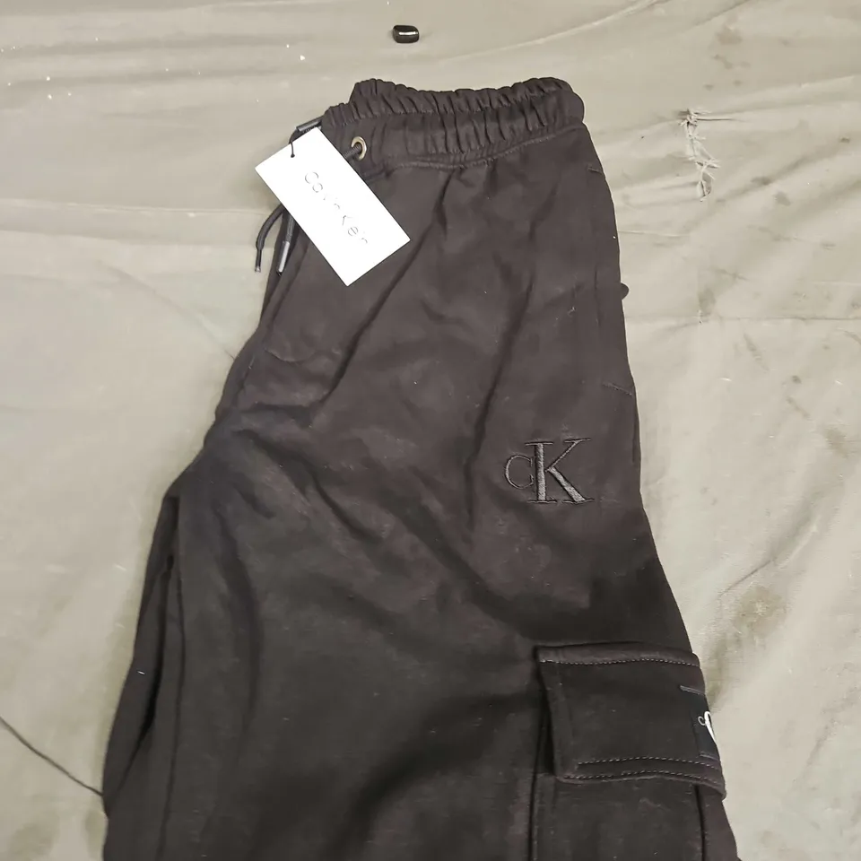 CALVIN KLEIN JOGGERS - SIZE LARGE