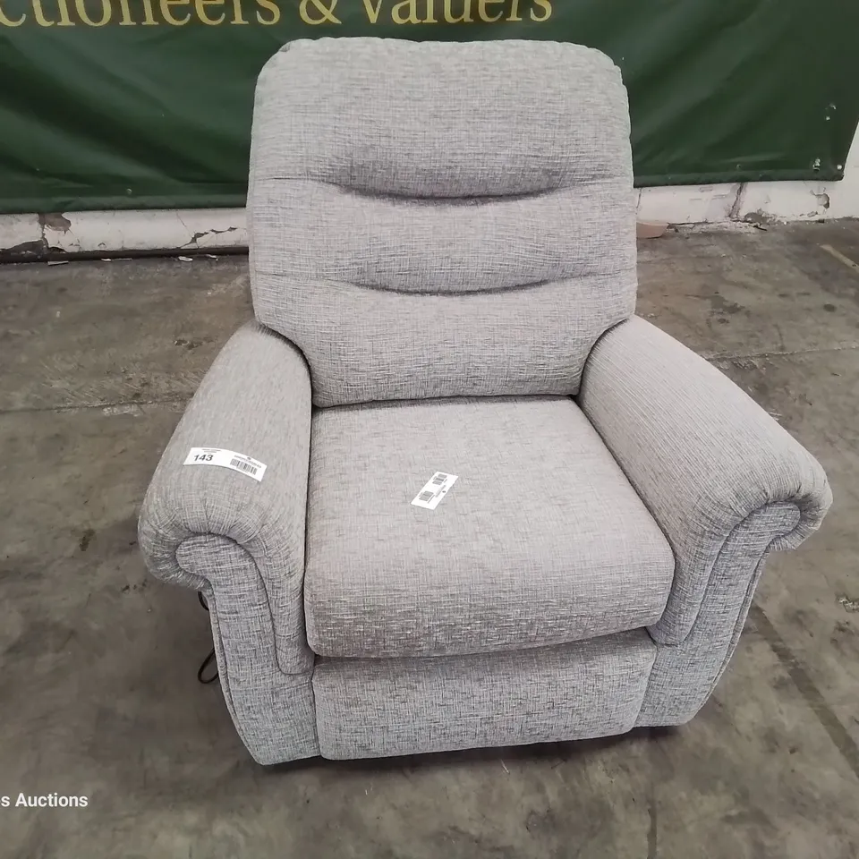 QUALITY BRITISH DESIGNER & MANUFACTURED G PLAN HOLMES EASY CHAIR FARROW MIST FABRIC 