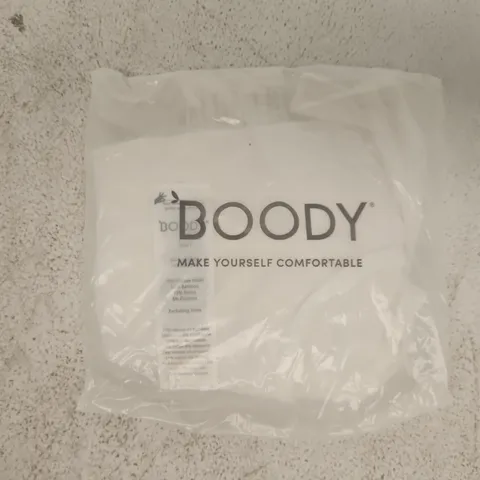 BAGGED BOODY SEAMFREE CROP BRA IN WHITE SIZE LARGE