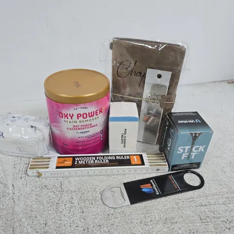 APPROXIMATELY 15 ASSORTED HOUSEHOLD ITEMS TO INCLUDE POOL CLEANING TABLETS, ULTI-MATE STICK MIT, OXY POWER STAIN REMOVER, ETC