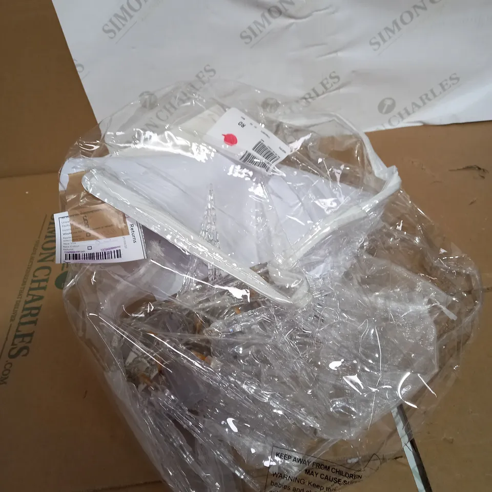 HOME REFLECTIONS SET OF 2 20 LIGHT 2M INDOOR /OUTDOOR ICICLE LIGHT STRAND